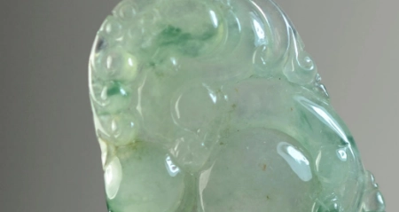别总觉得只要是翡翠价值就连城，别顾着高兴，这几种扔掉都不可惜